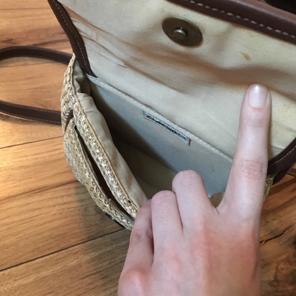 ❗️SOLD❗️ Vintage 90s/Y2K Straw Crossbody Purse - Picture 7 of 8